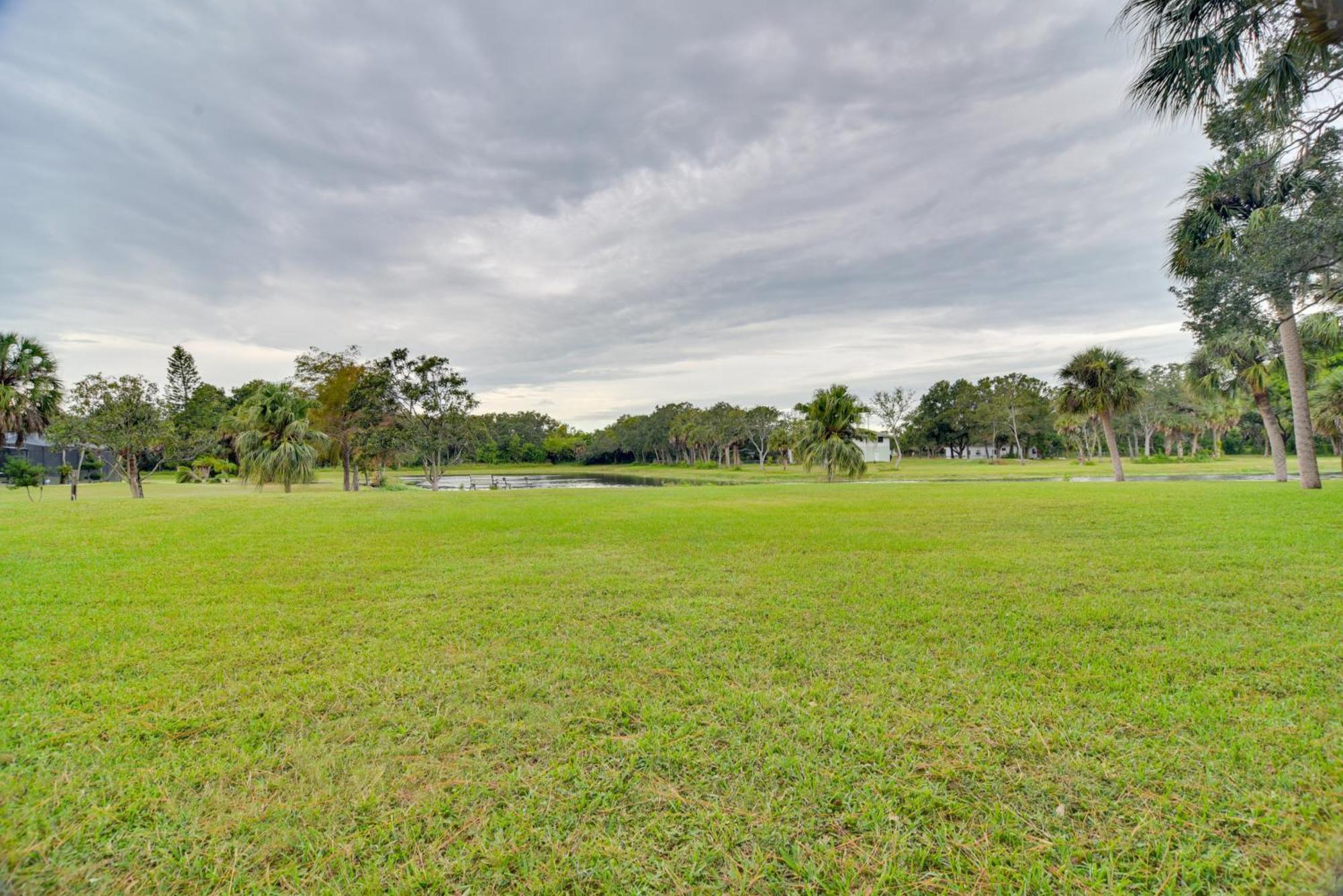 Sleek Largo Studio With Pond Less Than 7 Mi To Beach! ภายนอก รูปภาพ